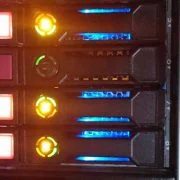 بررسی وضعیت چراغ LEDهای هارد سرور hp